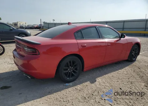 2015 Dodge Charger Sxt z USA, uszkodzony, nr VIN 2C3CDXHG9FH841271